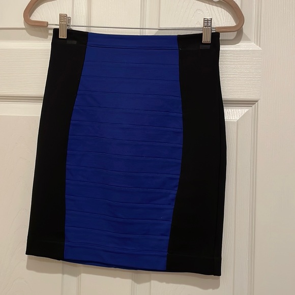 Express Skirt - Picture 1 of 3